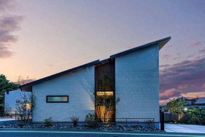 家に居ながらお花見ができる半平屋