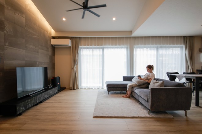 吹き抜けが心地よい開放感あふれる平屋