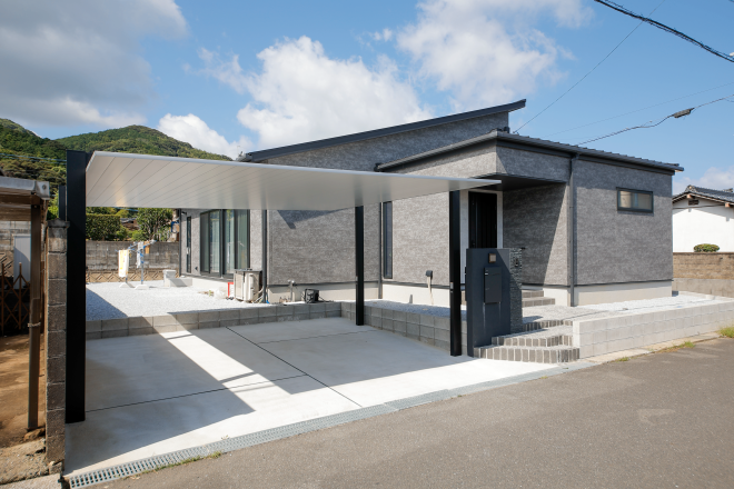 吹き抜けが心地よい開放感あふれる平屋